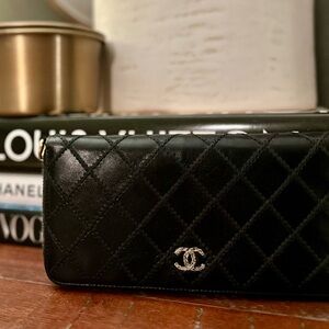 Authentic CHANEL Classic Quilted Long Zip-Around Wallet Black Lambskin Gold HW